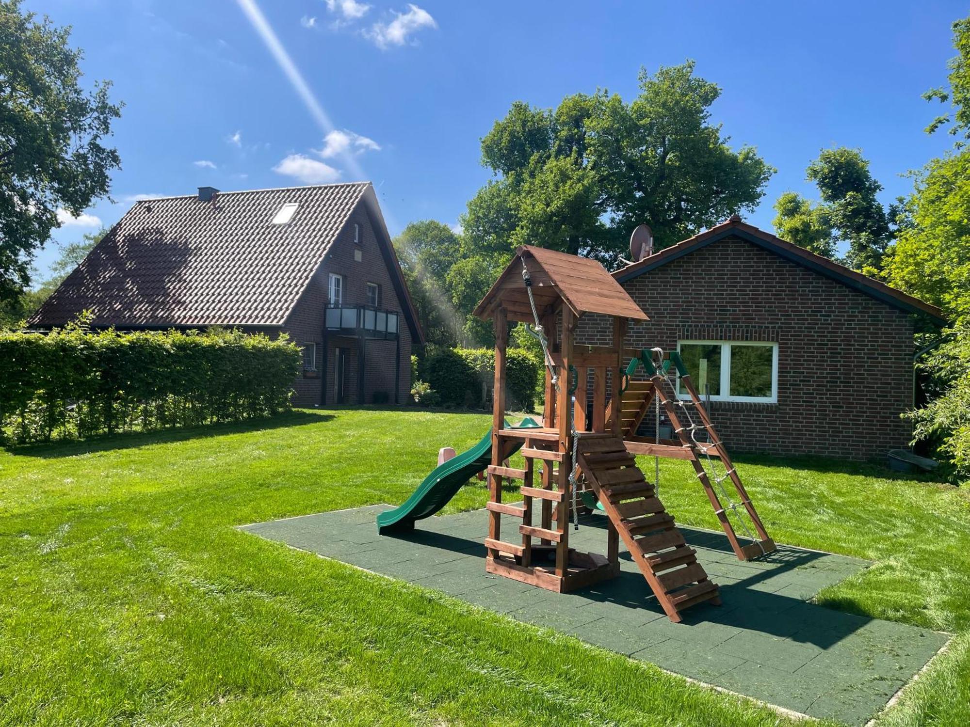 Ferienhaus Jahn Barssel  エクステリア 写真